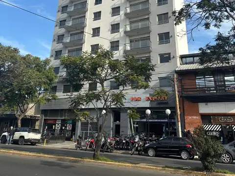 VENTA DE OFICINAS COMERCIALES - 1 AMB - 2 AMB Y SEMIPISOS - EN HURLINGHAM