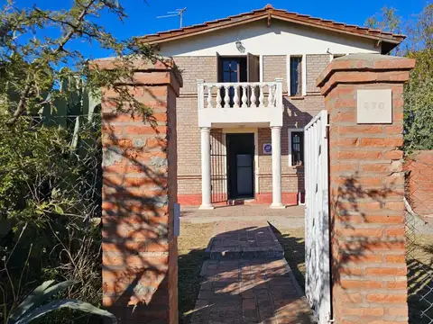VENTA DE CASA EN CAPILLA DEL MONTE CON ESPACIO MUL