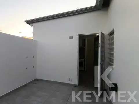 Departamento en alquiler, 2 dormtorios, patio. Los Talas. Berisso