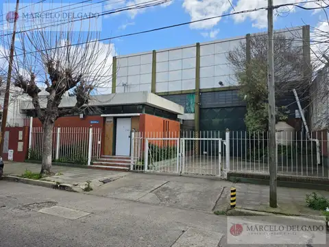 Galpon en Alquiler en Bernal, USD 4.900