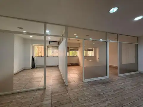 Oficina en Alquiler al Noreste