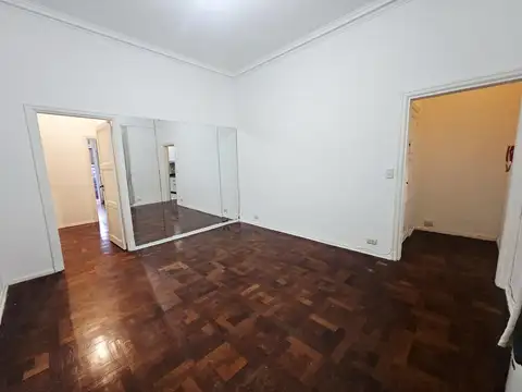 Departamento en Venta en Balvanera, USD 105.000