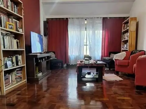 VILLA LURO NORTE.SAN BLAS 5100.DTO.4 AMB.PRIMER PISO POR ESC