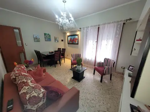 San Carlos 100, Piso 1°
