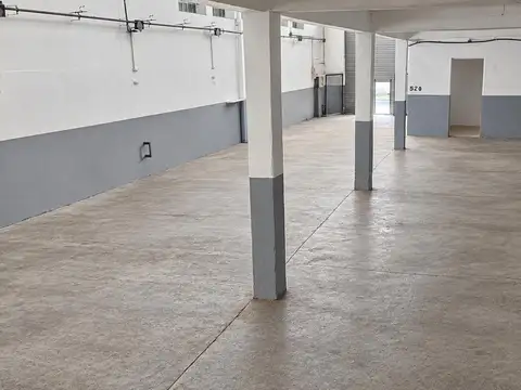 ALQUILER EXCELENTE DEPOSITO EN VILLA DOMINICO