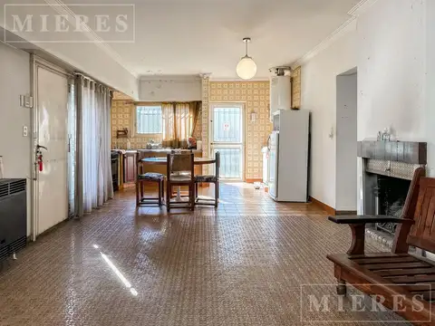 Casa 4 ambientes con 1 baño