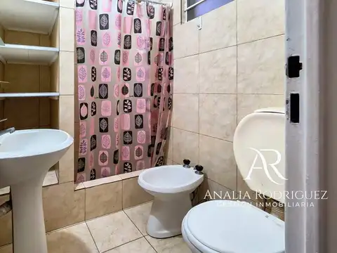 ALQUILER – DEPARTAMENTO TIPO PH - 2 AMBIENTES CON PATIO - BOULOGNE CENTRO