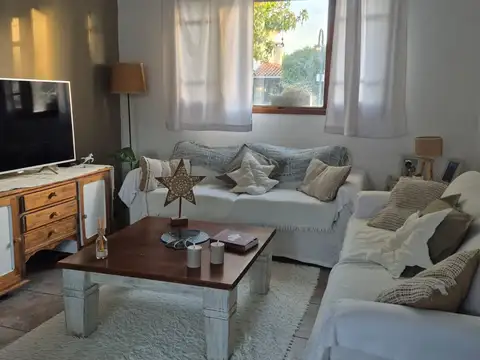 Excelente casa Barrio San Lucas -APTO CREDITO