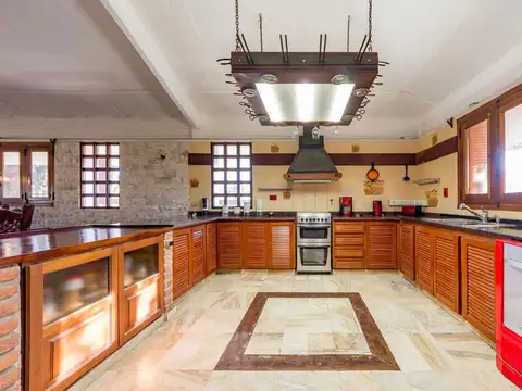 Casa en Venta de 5 dormitorios