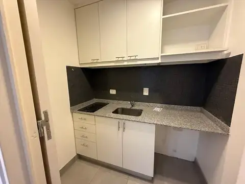 OFICINA EN VOHE PILAR CON COCHERA Y AMENITIES