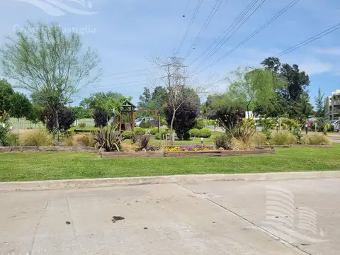 Casa en Alquiler Temporal con 2 cocheras