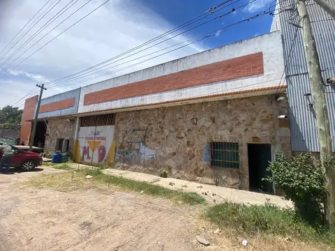 Galpon en Venta 30  mts Frente