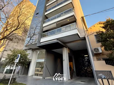 Departamento en venta c/ cochera en Macrocentro