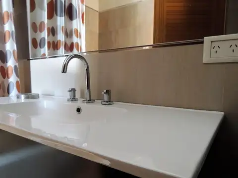 Departamento en Alquiler con 1 cocheras
