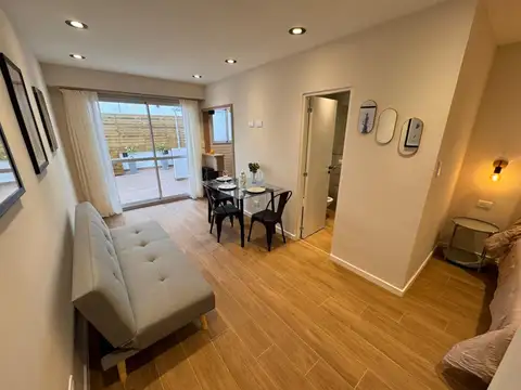 VENTA Departamento 1 ambiente con patio - Reciclado y amoblado - Centro, Mar del Plata