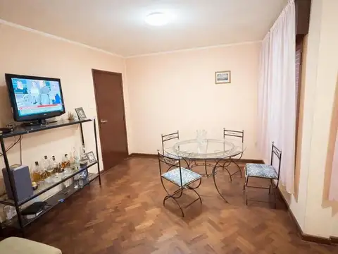 Depto Tipo Casa en Venta en Zona Centro, USD 65.000