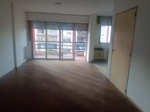 Departamento 7 ambientes con 2 baños
