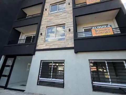 Departamento Dos Ambientes con Terraza Propia y Dos Balcones a Estrenar
