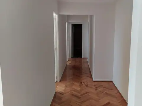 Departamento 4 ambientes con 2 baños