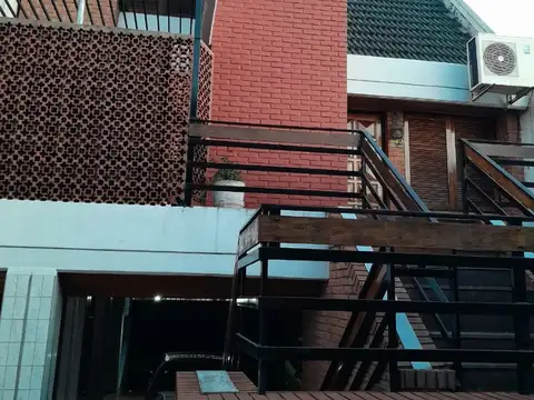 Gazeta de Buenos Aires 3500, Espectacular triplex  4 ambientes cocheraa 2 autos