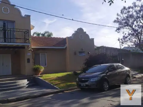 Casa en venta - 3 Dormitorios 2 Baños - Cochera - 680mts2 - San Miguel Del Monte