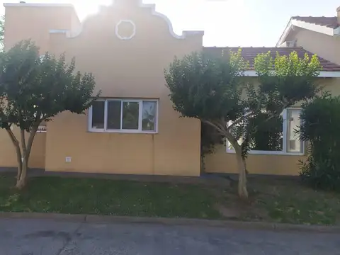Casa en Venta en San Miguel del Monte, USD 250.000