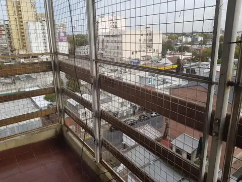 DEPARTAMENTO DE 2 AMBIENTES EN ALQUILER EN QUILMES CENTRO.