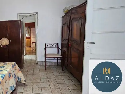 Casa 4 ambientes con 1 baño