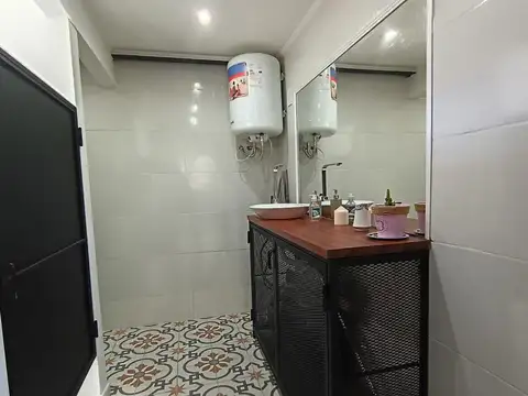 Local en Alquiler en República De La Sexta, $ 600.000
