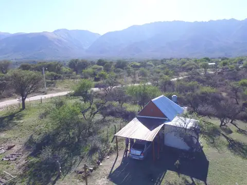 Casa 2 ambientes con 1 baño