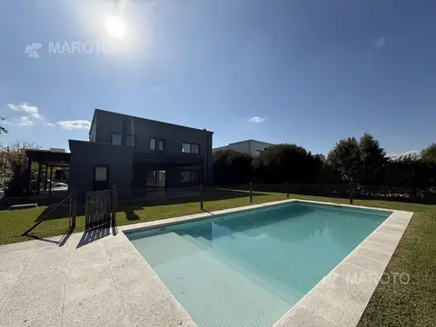 CASA EN ALQUILER ANUAL EN BARRIO PUERTOS VISTAS- MAROTO PROPIEDADES