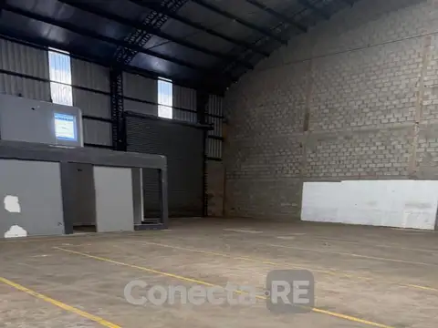 Depósito 2400 m² en Alquiler - Parque Industrial Moron