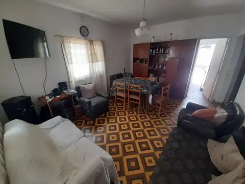 Depto Tipo Casa en Venta de 6 ambientes