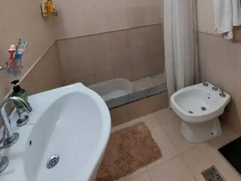 CASA DE 4 AMBIENTES