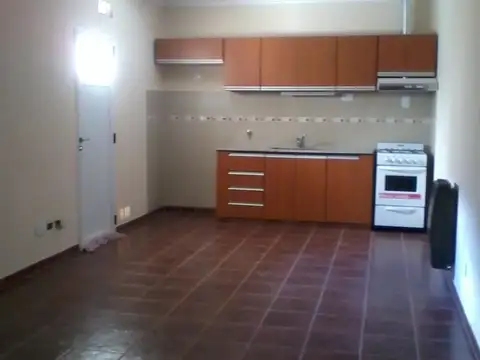 Depto Tipo Casa en Alquiler en Temperley, $ 590.000