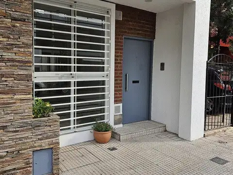 PH. 2 AMB. FRENTE A  ESTRENAR  ENTRADA INDEPENDIENTE - CON PATIO - SIN EXPENSAS - USO PROFESIONAL