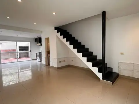 VENTA CONDOMINIO DUPLEX 3 AMBIENTES EN EZEIZA