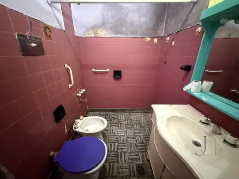 Depto Tipo Casa en Venta con 1 cocheras