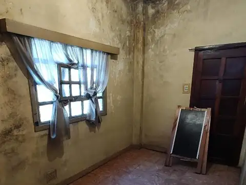 Casa en Venta en Lomas De Zamora, USD 65.000