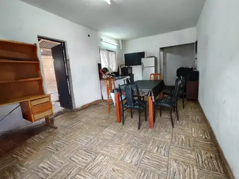 VENTA / PERMUTA - Casa 3 dormitorios, patio, cochera y Galpón  - Barrio Alvear, Rosario.