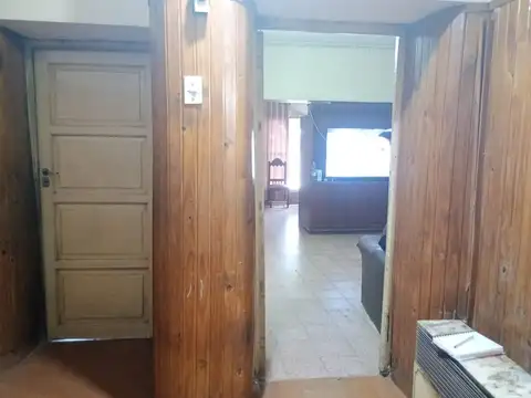 Casa 12 ambientes con 3 baños