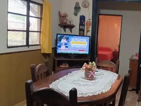 VENTA CASA  4 AMBIENTES SOBRE LOTE DE 1000 M2