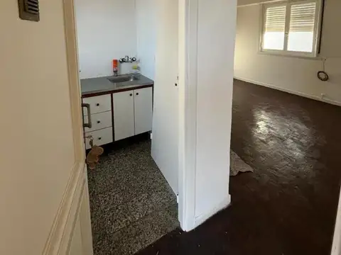 10 Esq 43 , Piso 3