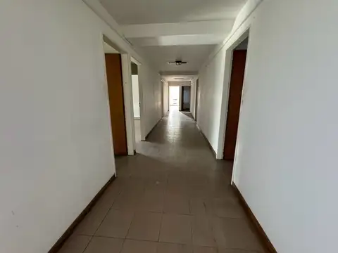 Hotel en Venta en Campana, USD 800.000