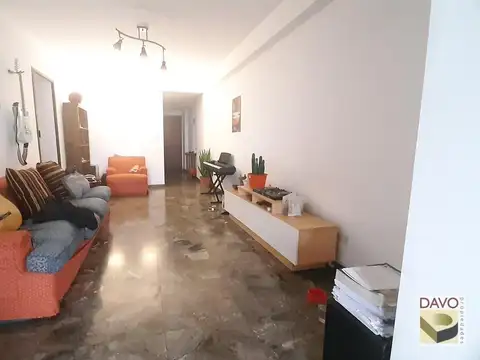 4 ambientes con jardín y parrilla-Flores-
