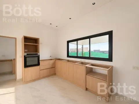 Casa en Alquiler en Los Juncos, USD 1.400