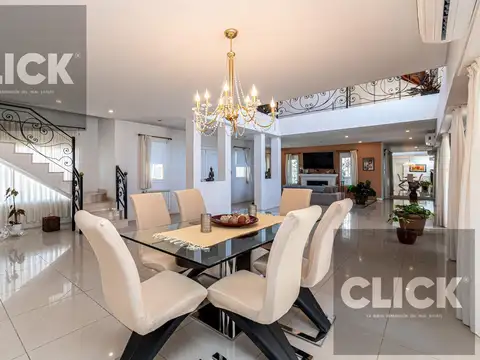 Casa en Venta de 5 dormitorios