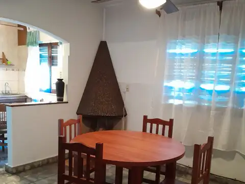 Casa 3 ambientes con 2 baños