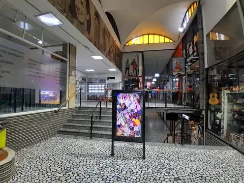 Local Zona Boedo en VENTA - Boedo 900-