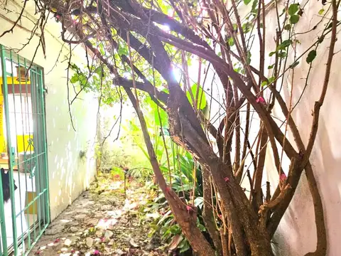 Depto Tipo Casa en Venta con 1 cochera
